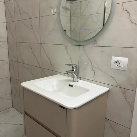 Adan Luxury Apartament Orikum